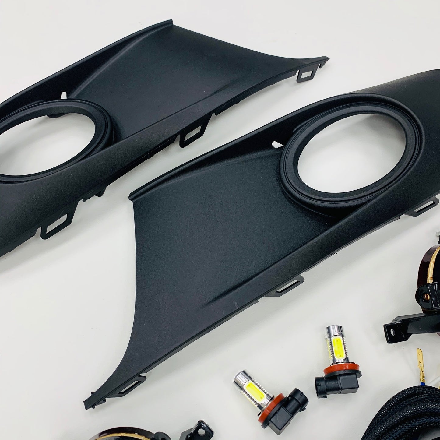 Caddy Fog Light Kit (2011-2014)
