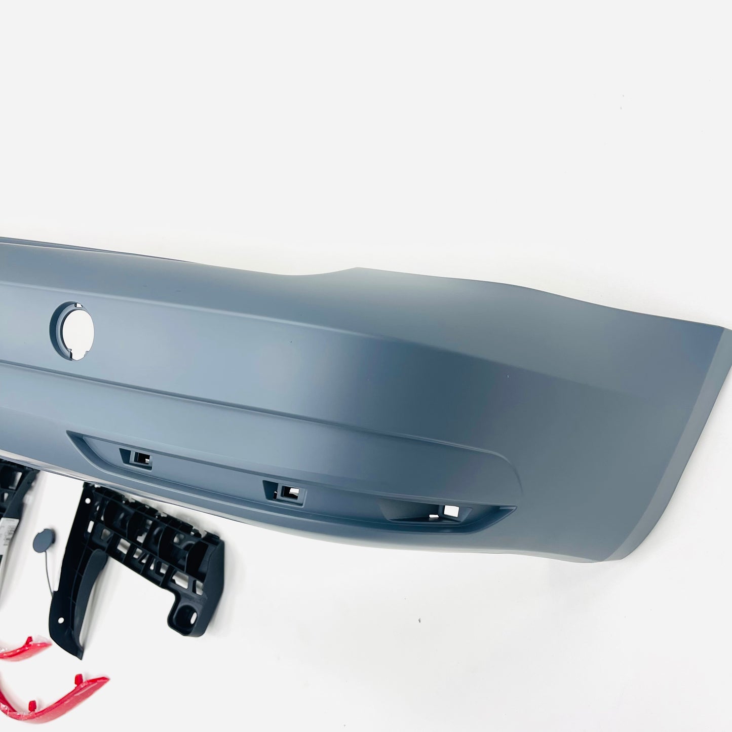 Caddy MK4 primed rear bumper (to fit MK3 includes genuine VW brackets & reflectors)
